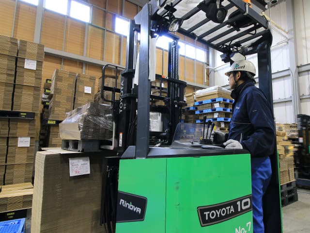 倉庫業務（製品管理・出荷業務）